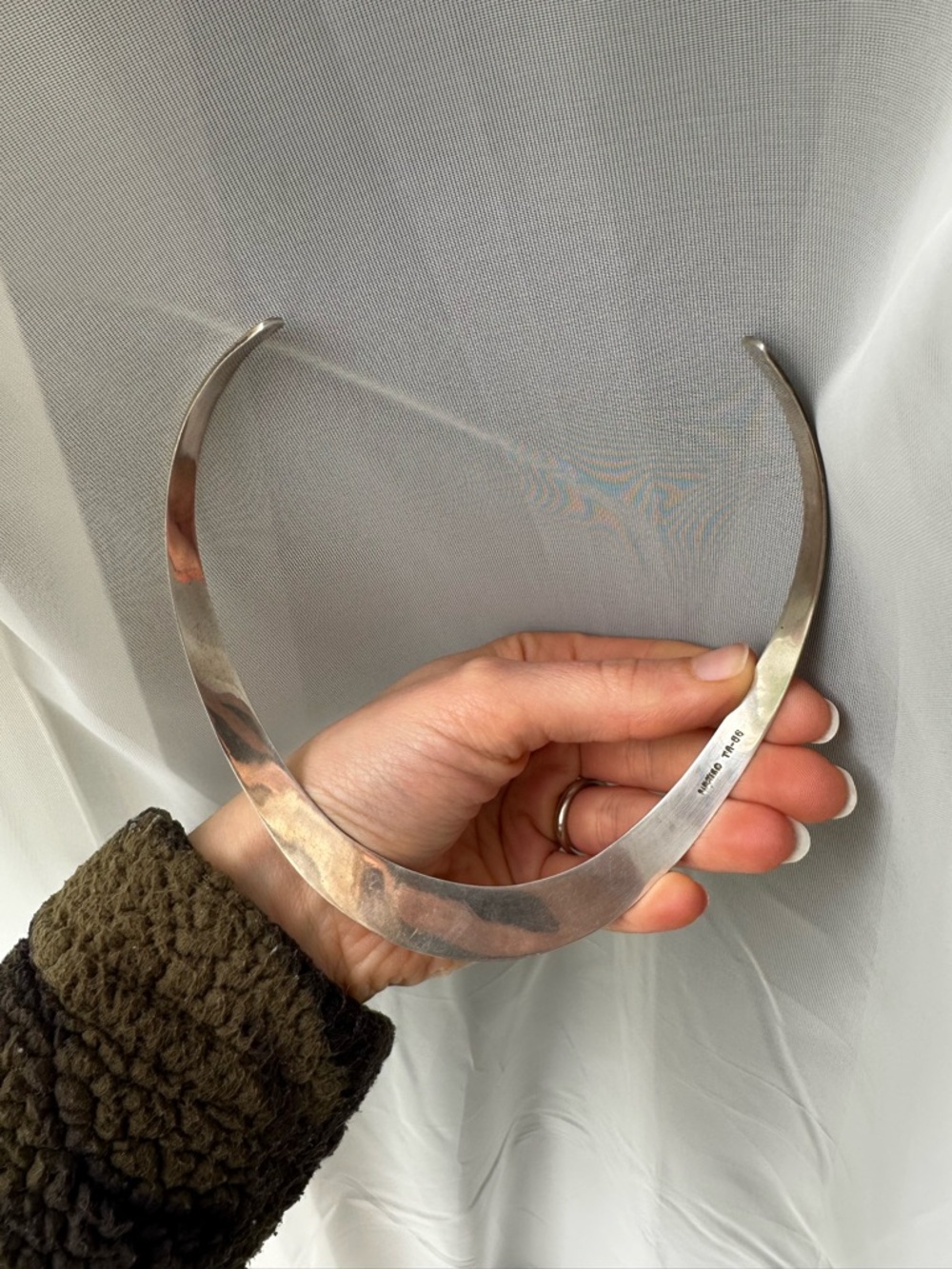 Minimalist Crescent Sterling Silver Collar Chocker Necklace - Made in Mexico - Picture 3 of 5